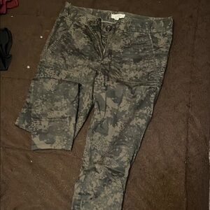 Women’s Camouflage Cargo Pants